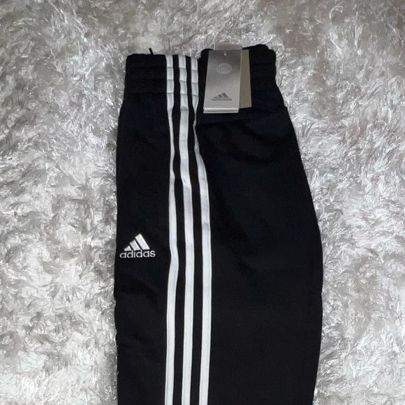 Brand New Adidas MULTI SPORT MULTI DEPORTE
black/white pant - Picture 5 of 9